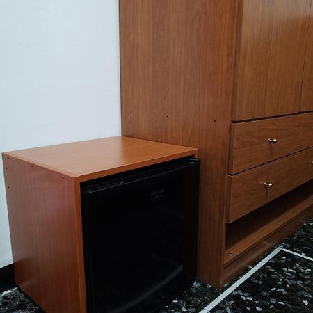 Hotel Triestina Ноли Екстериор снимка