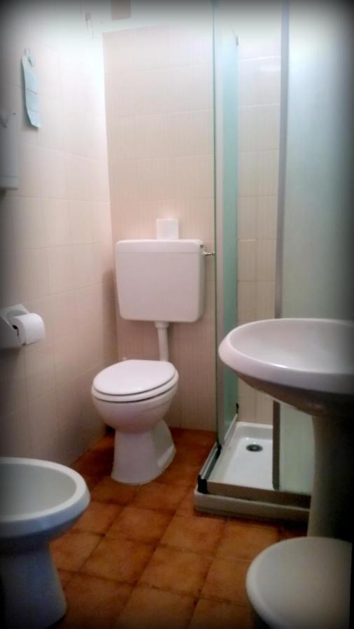 Hotel Triestina Ноли Екстериор снимка
