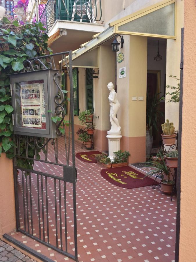 Hotel Triestina Ноли Екстериор снимка