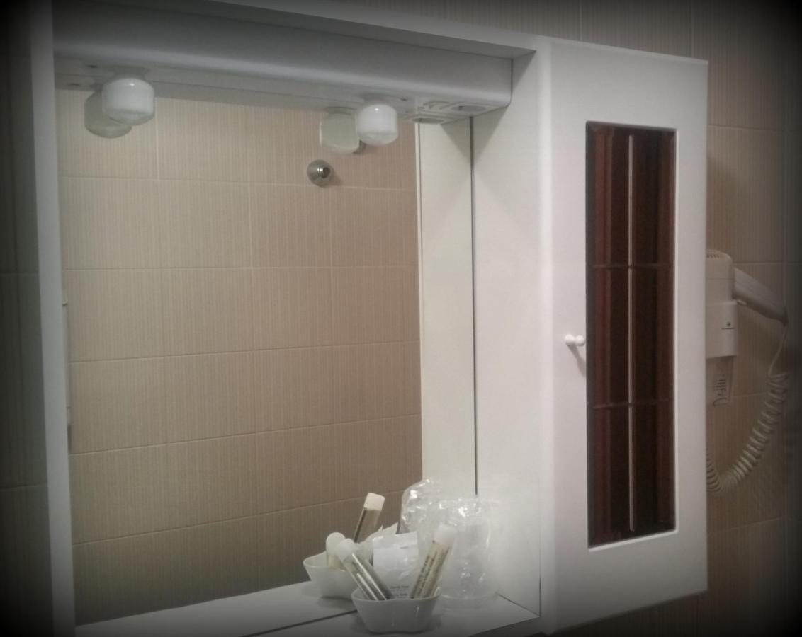 Hotel Triestina Ноли Екстериор снимка